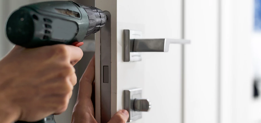 Locksmith For Lock Replacement Near Me in Aurora, IL