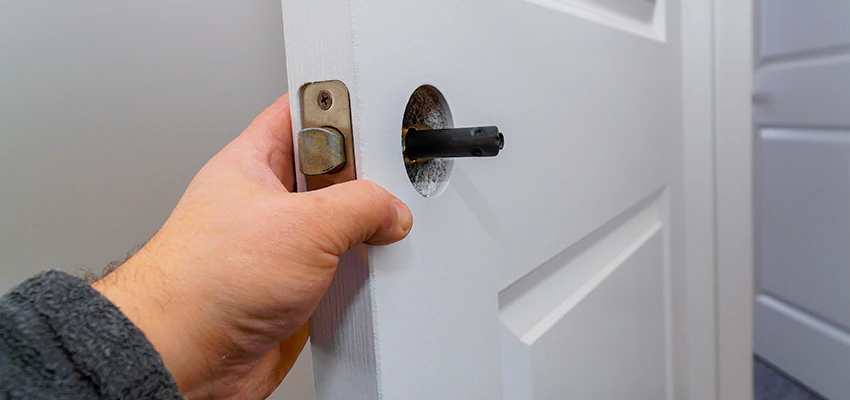 Nighttime Locksmith For Lock Repair in Aurora, IL